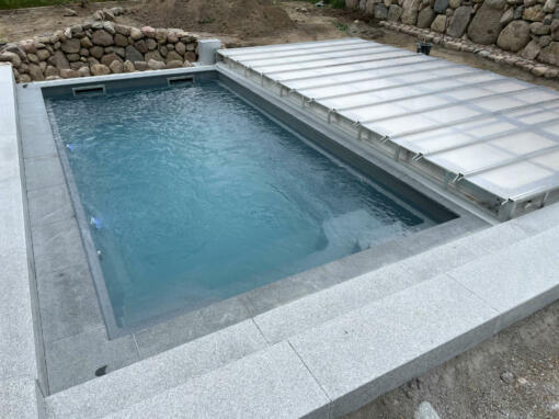 novacomet Solaris 550 Schwimmbecken