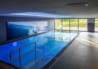 Öffentliches Hallenschwimmbad