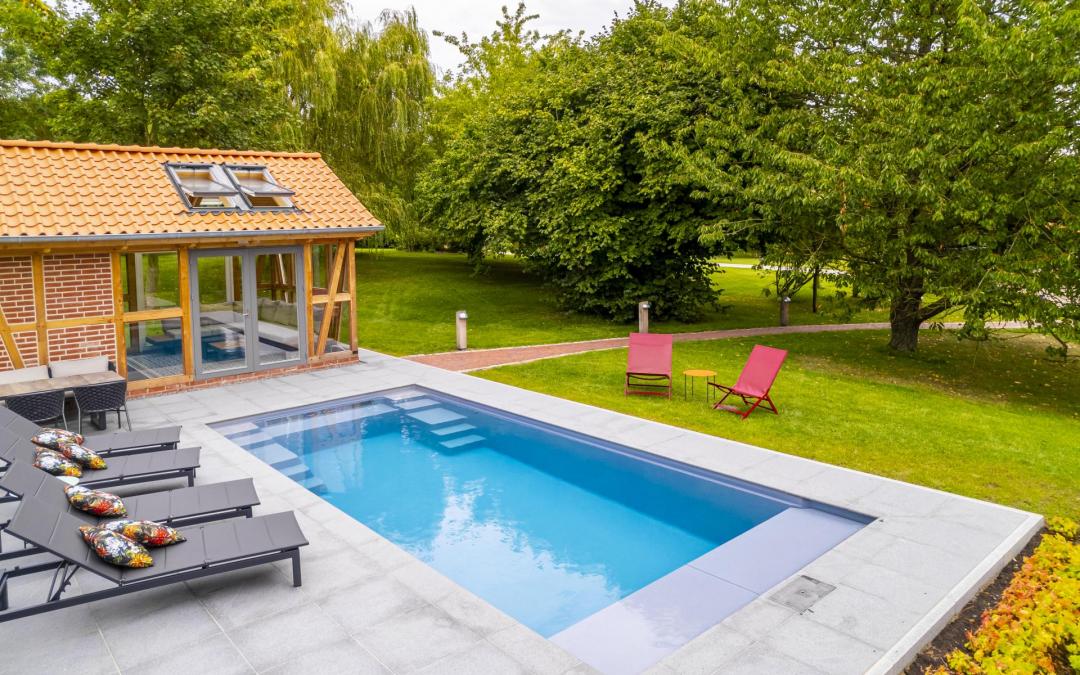 Pool mit LED Beleuchtung